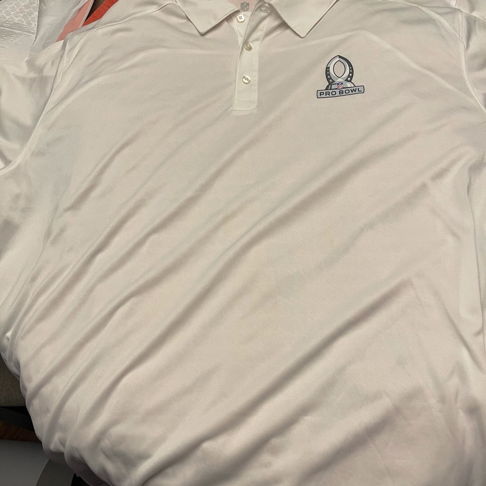 XXL NEVER WORN.
